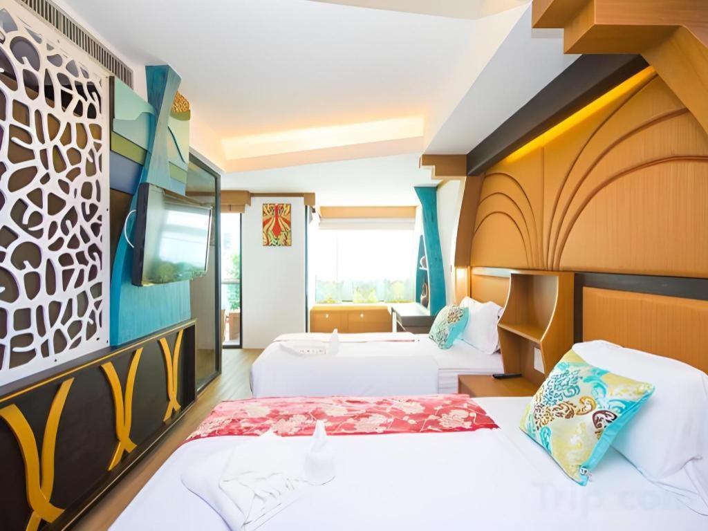 Phi Phi Nice Beach Hotel Hip Exterior photo